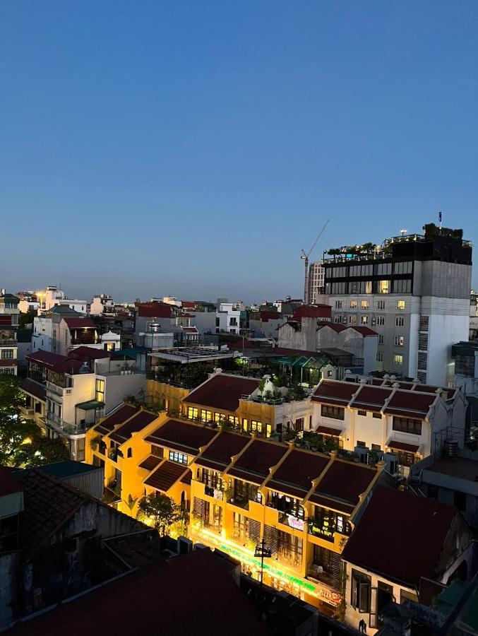 Downtown Hostel & Rooftop Bar Hanoi Bagian luar foto