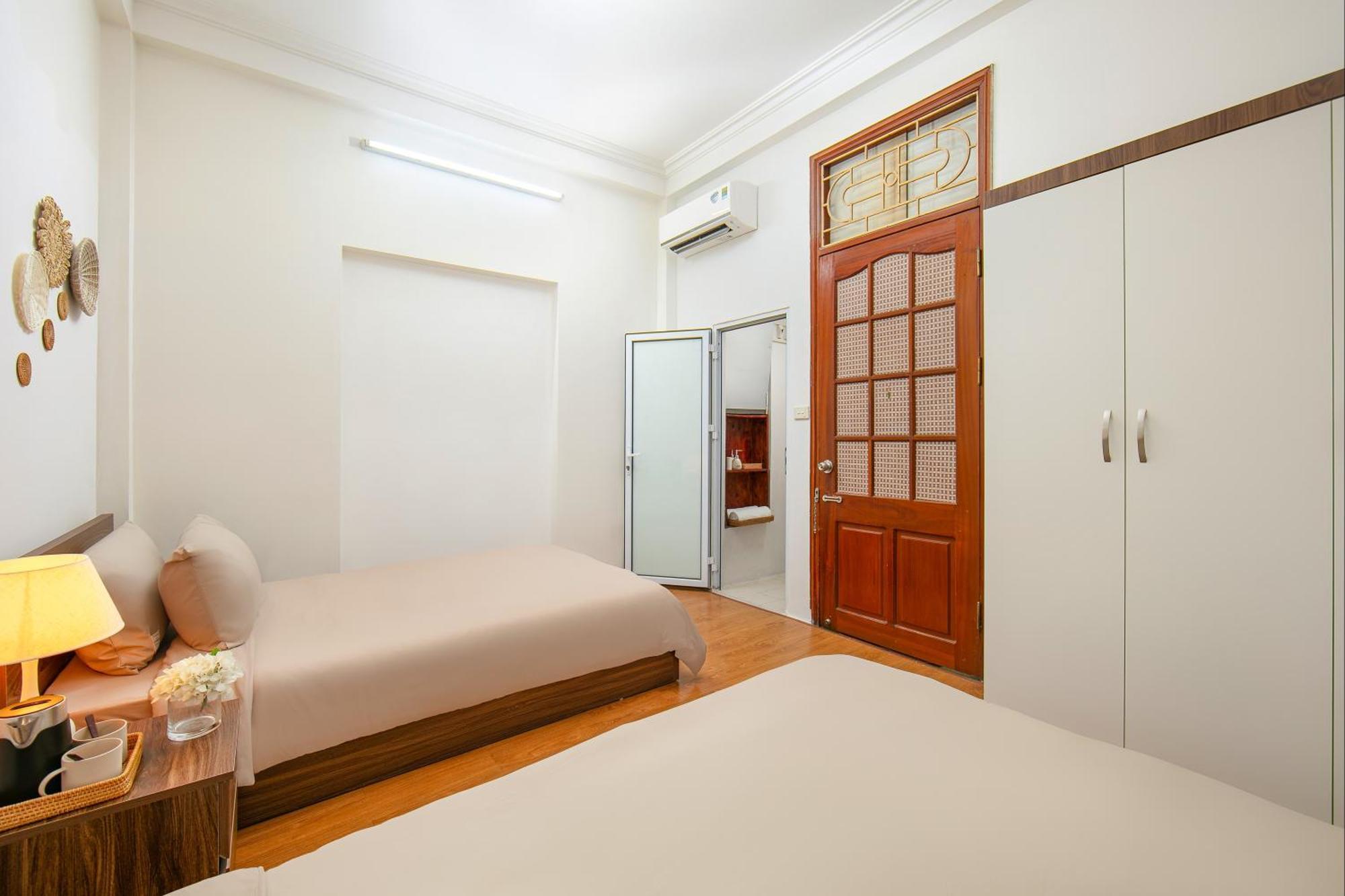 Downtown Hostel & Rooftop Bar Hanoi Bagian luar foto