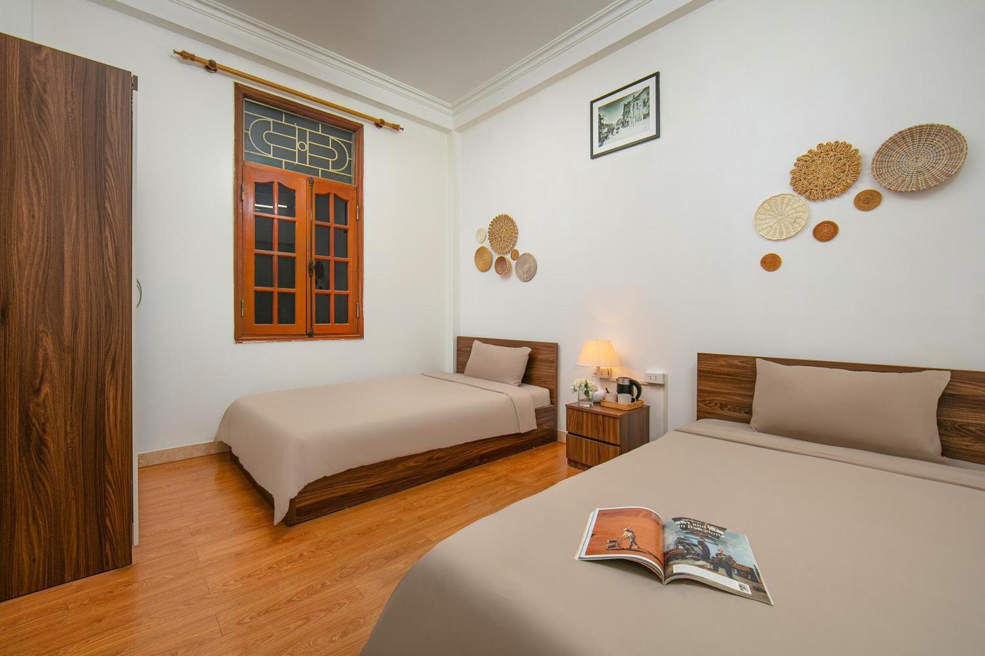 Downtown Hostel & Rooftop Bar Hanoi Bagian luar foto